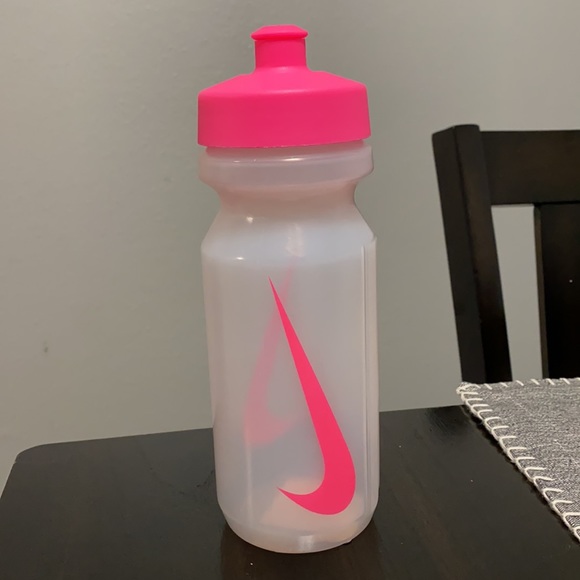 Nike bottle - Picture 2 of 2